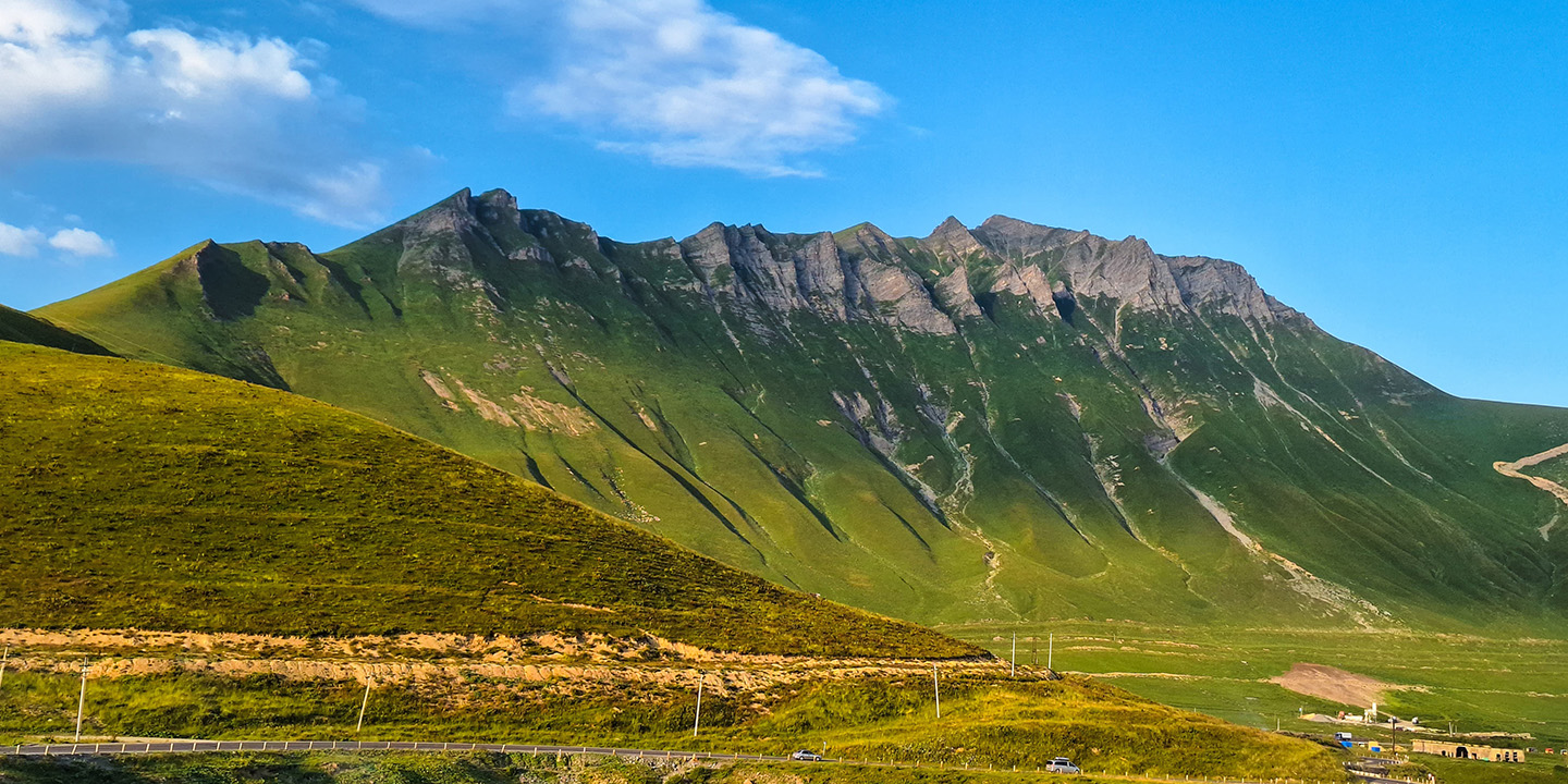 Road to Stepantsminda
