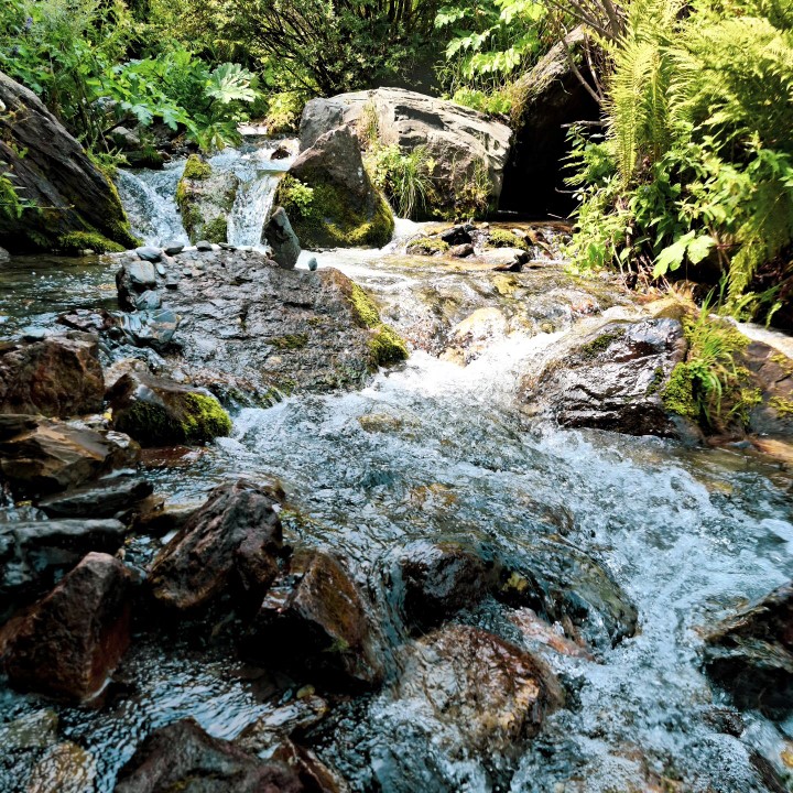 Сlimb to the waterfall