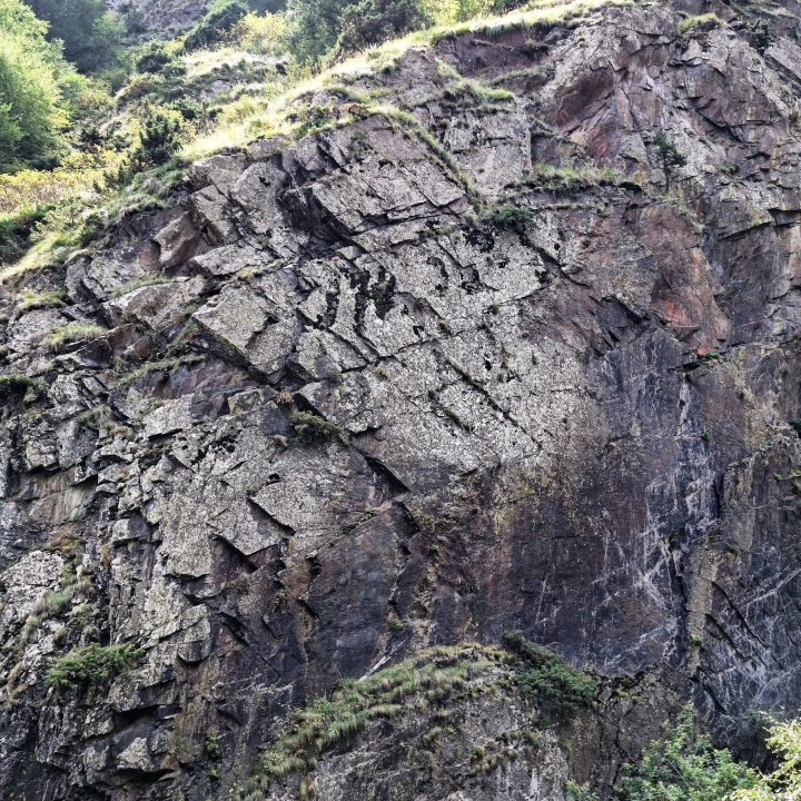 Сlimb to the waterfall